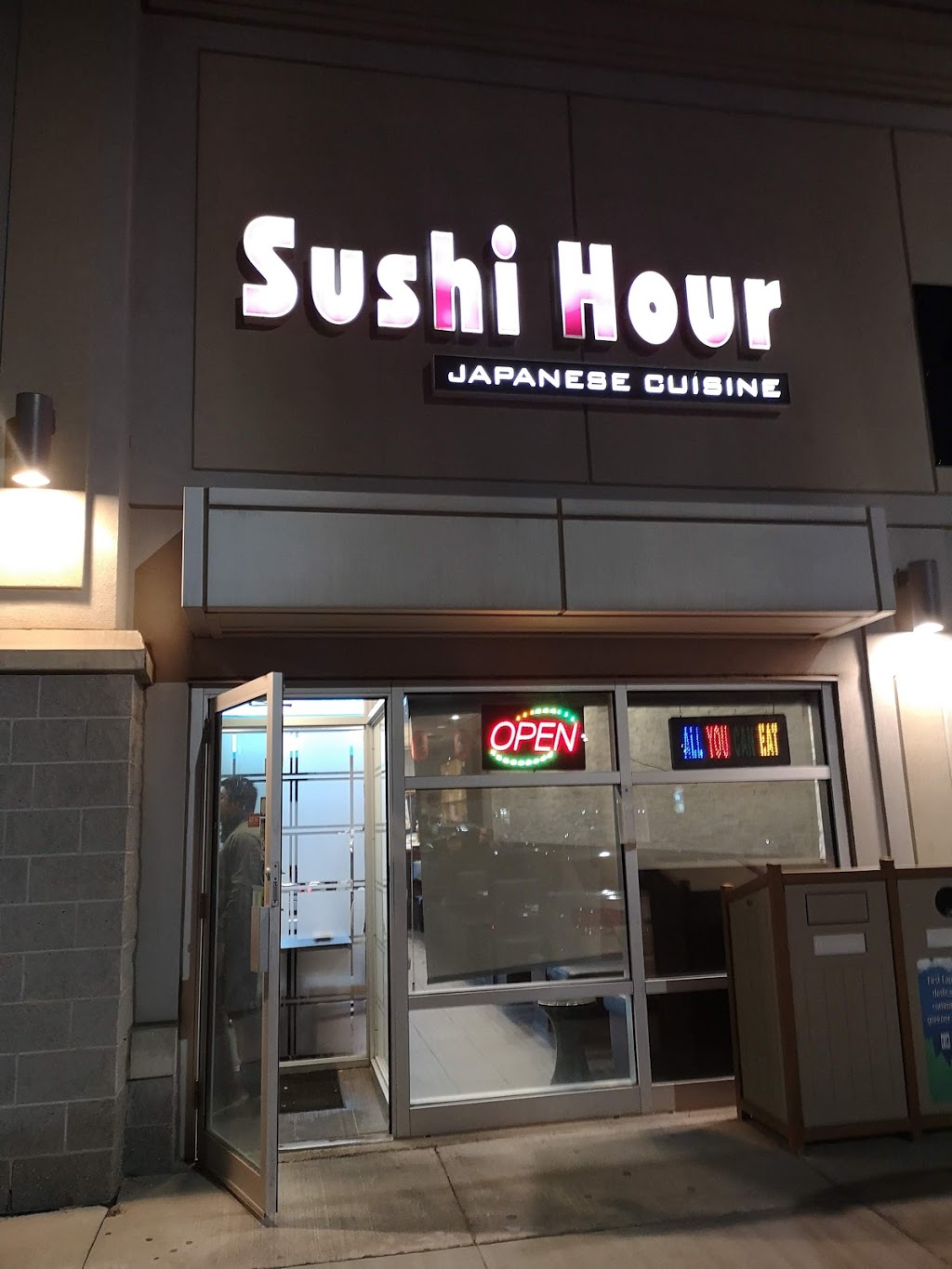 Shops on Dundas | 2501 Prince Michael Dr, Oakville, ON L6H 0B6, Canada