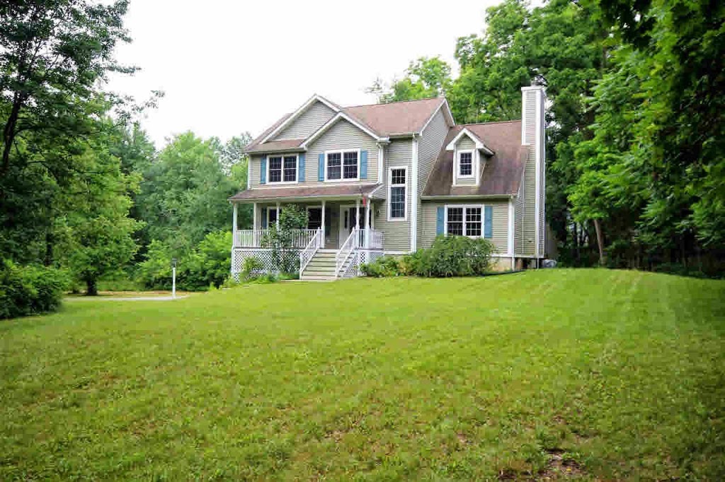 Melissa Weidner - Hunt Real Estate | 5546 Camp Rd, Hamburg, NY 14075, USA | Phone: (716) 982-3084
