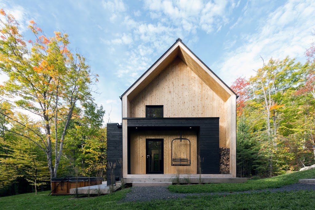 Villa Boréale | 58 Chemin Gabrielle Roy, Petite-Rivière-Saint-François, QC G0A 2L0, Canada | Phone: (581) 702-1886