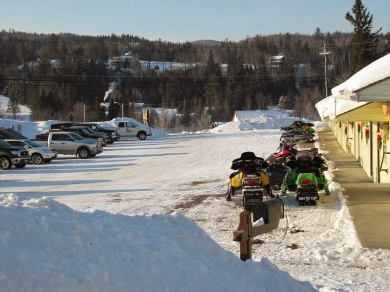 Colebrook Country Club Motel | 15 Abeneki Ln, Colebrook, NH 03576, USA