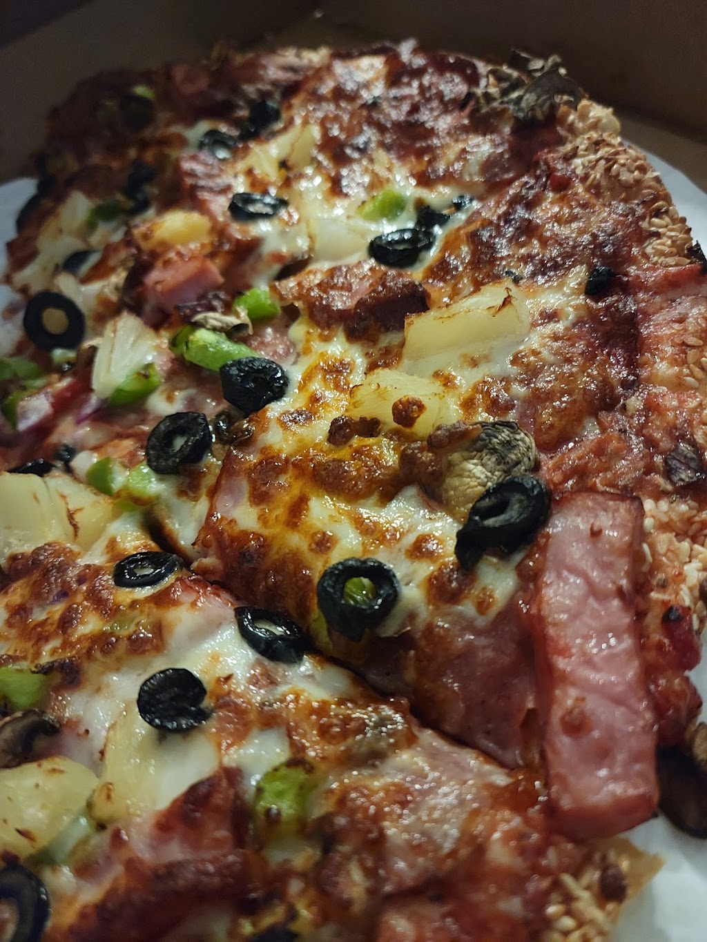 Red Swan Pizza | 62 Sage Hill Passage NW Unit 250, Calgary, AB T3R 1J1, Canada | Phone: (403) 999-9786