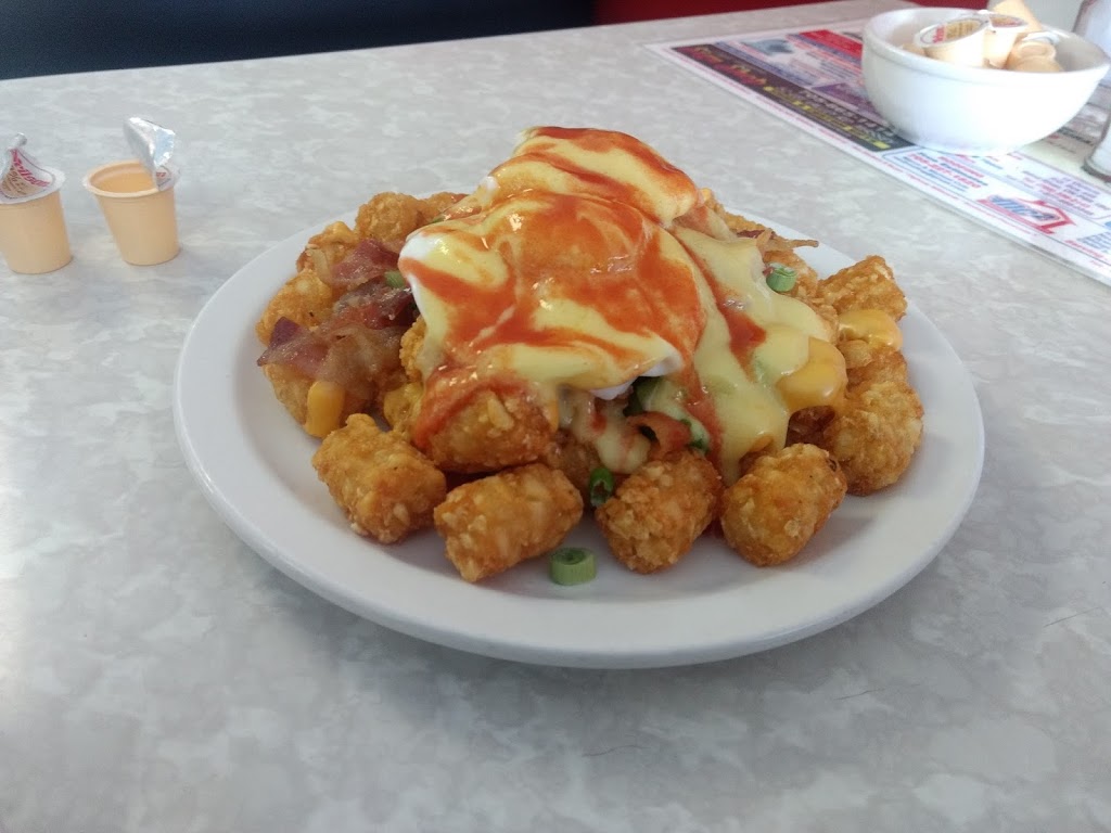 Roger Rabbits Diner | 92 Park St, Espanola, ON P5E 1E9, Canada | Phone: (705) 869-3418