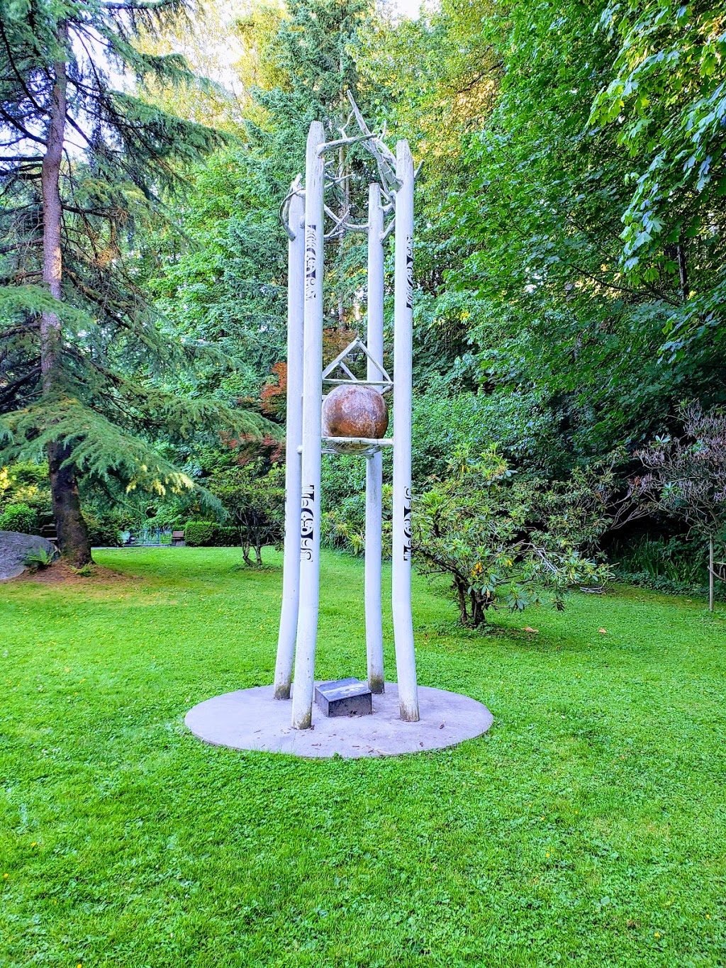 Glenbrook Ravine Park | 76 Jamieson Ct, New Westminster, BC V3L 5M7, Canada | Phone: (604) 520-0876