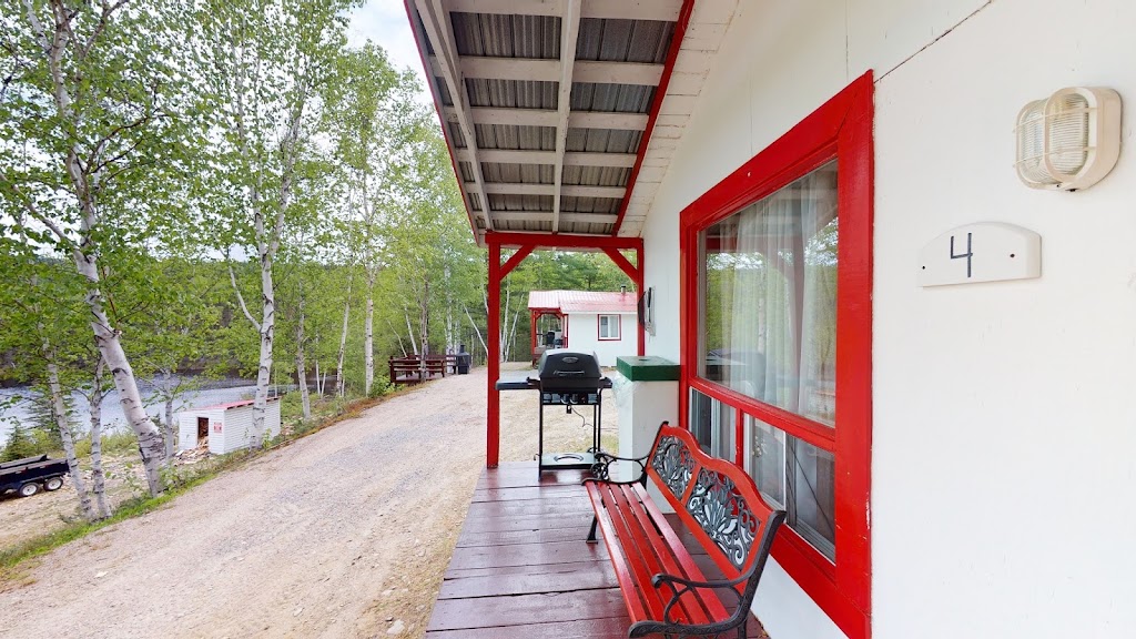 Pourvoirie Club Lac des Sables et Paradis | 14 Chem. du Lac-des-Sables, Grandes-Bergeronnes, QC G0T 1G0, Canada | Phone: (418) 232-2020