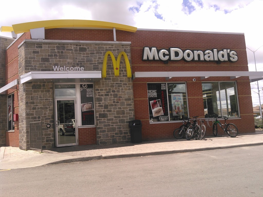 McDonalds | 896 Boulevard Curé-Labelle, Laval, QC H7V 2V5, Canada | Phone: (450) 682-9992