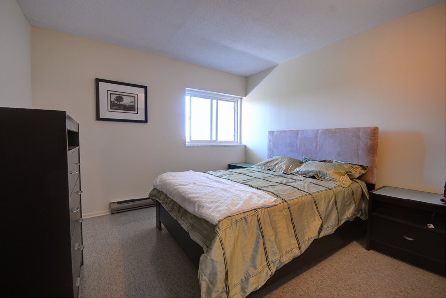 Olympic Towers | Charles St, Winnipeg, MB R2W 4B9, Canada | Phone: (204) 898-7165