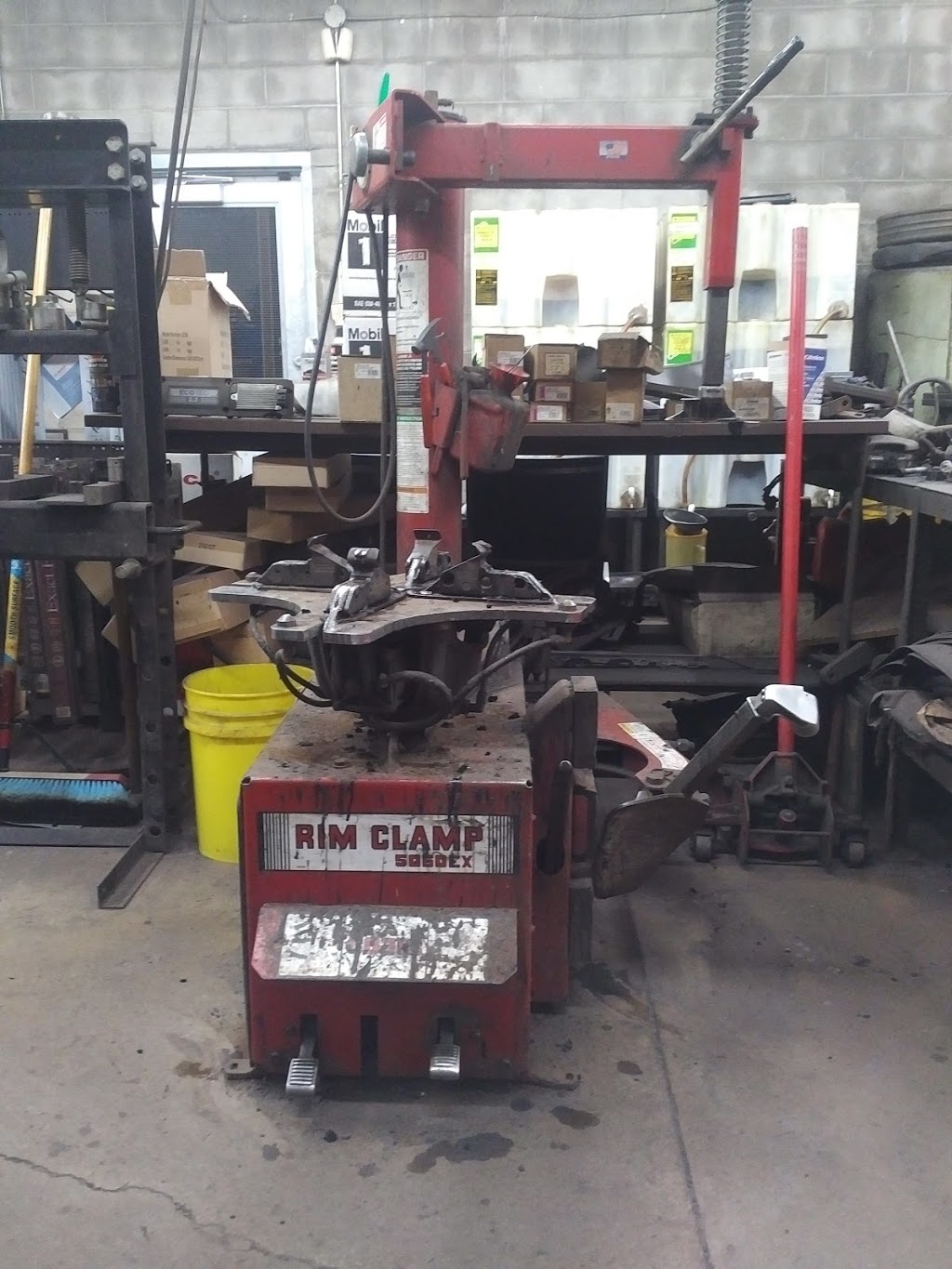 Giilck Automotive Services Inc | 6 Colby Ct unit 24, Waterloo, ON N2V 1Y9, Canada | Phone: (519) 747-3829