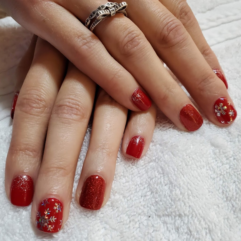 KW Nails&Esthetics | 1495 Bonniebrook Heights Rd, Gibsons, BC V0N 1V5, Canada | Phone: (604) 989-5776