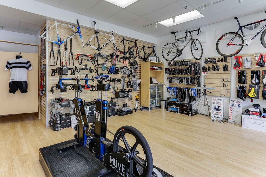 Racer Sportif | 151 Robinson St, Oakville, ON L6J 7N3, Canada | Phone: (905) 815-2100