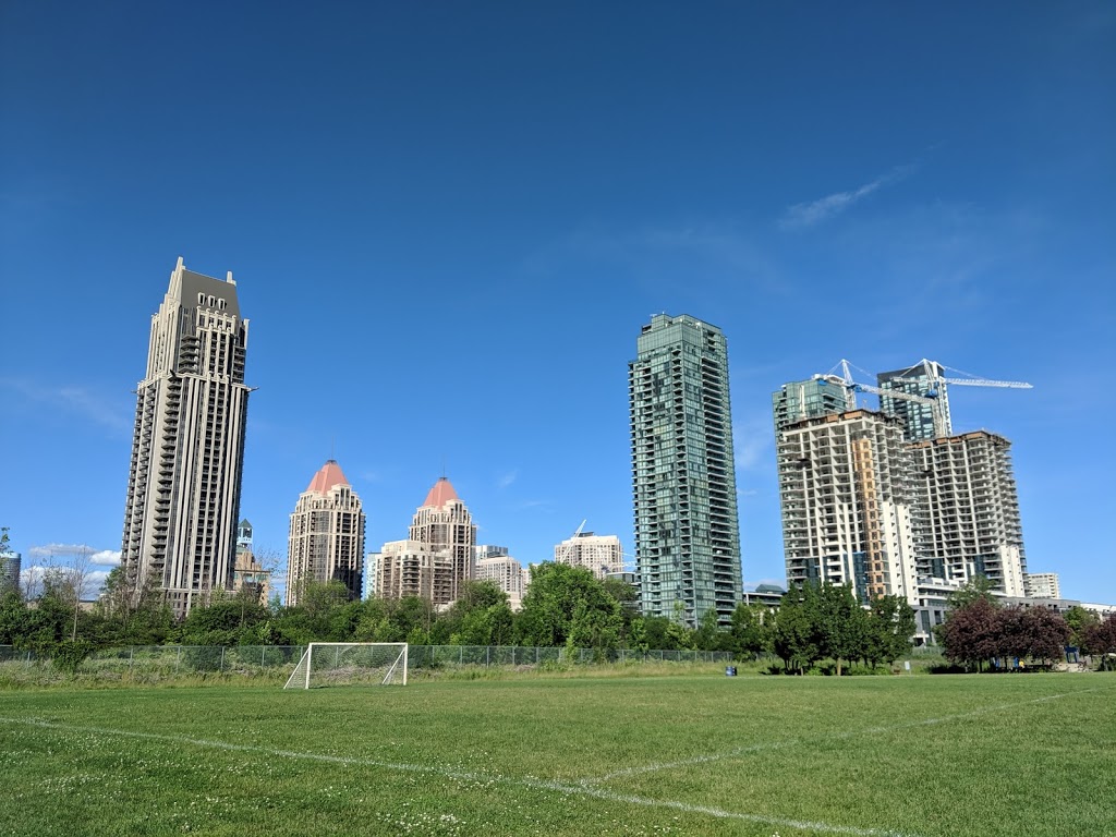Zonta Meadows Park | 410 Rathburn Rd W, Mississauga, ON L5B 3N8, Canada | Phone: (905) 454-1877
