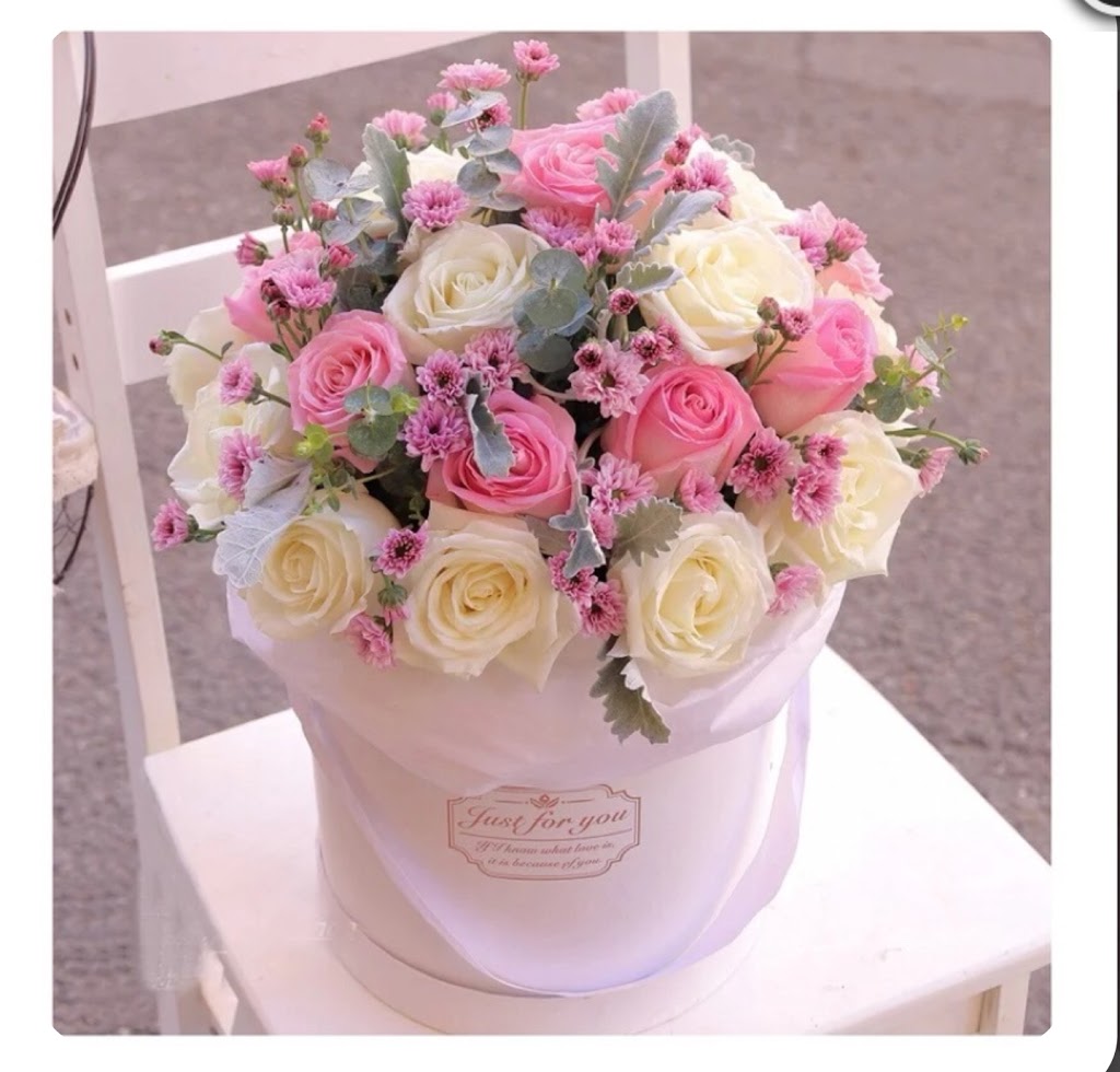 Jadore Flowershop (call-in / order online) | 3286 E Georgia St, Vancouver, BC V5K 2L3, Canada | Phone: (604) 417-4466