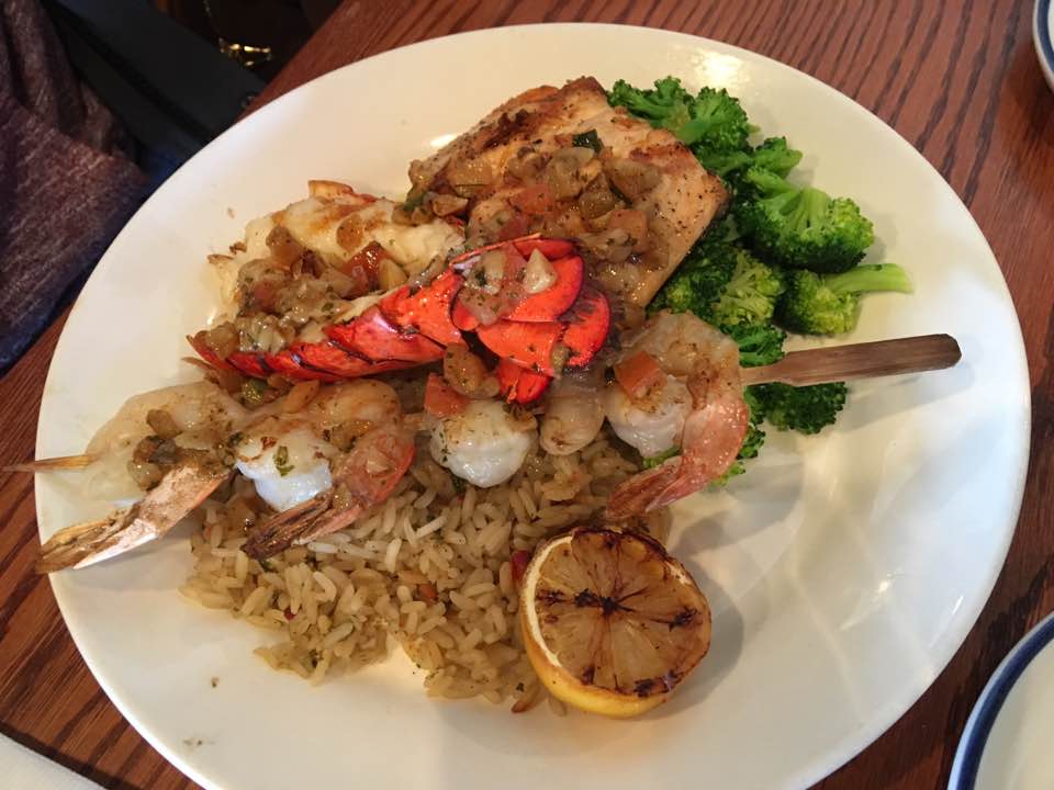 Red Lobster | 319 Bayfield St, Barrie, ON L4M 3C2, Canada | Phone: (705) 728-2401