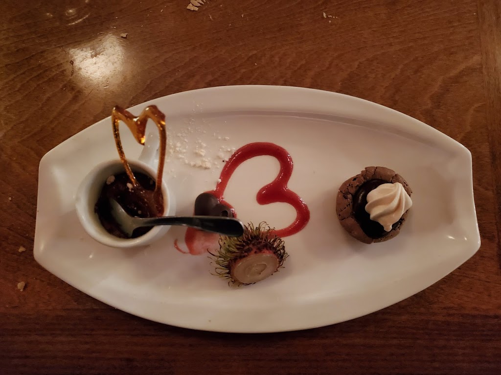 Bistro Détour | 2480 Rue Beaubien E, Montréal, QC H2G 1N4, Canada | Phone: (514) 728-3107