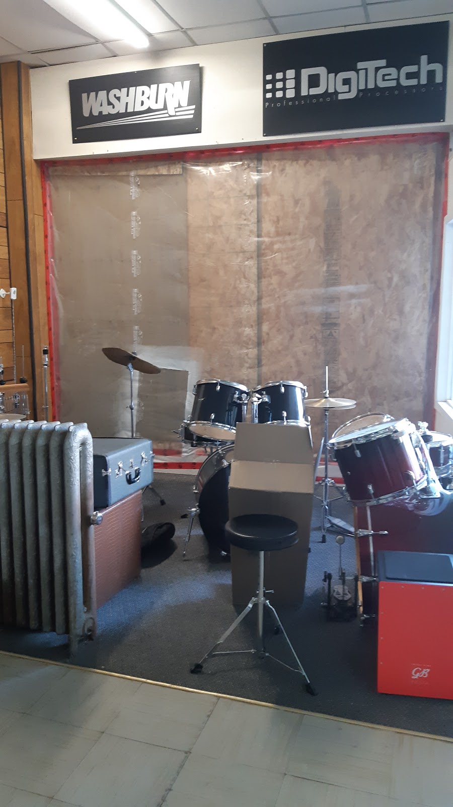 Johns Music | 37 Main St N, Moose Jaw, SK S6H 0V8, Canada | Phone: (306) 692-0860