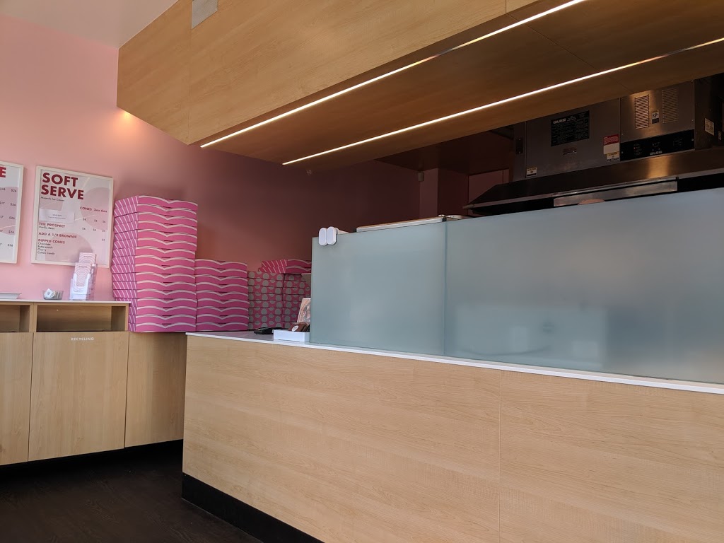 Blondies Pizza | 1555 Dundas St E, Toronto, ON M4L 1K9, Canada | Phone: (437) 341-1555