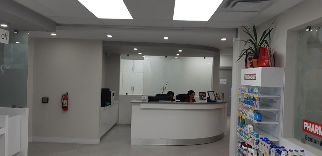 Monarch Dentistry at Benton Medical Centre | 51 Benton St, Kitchener, ON N2G 3H1, Canada | Phone: (226) 499-6897