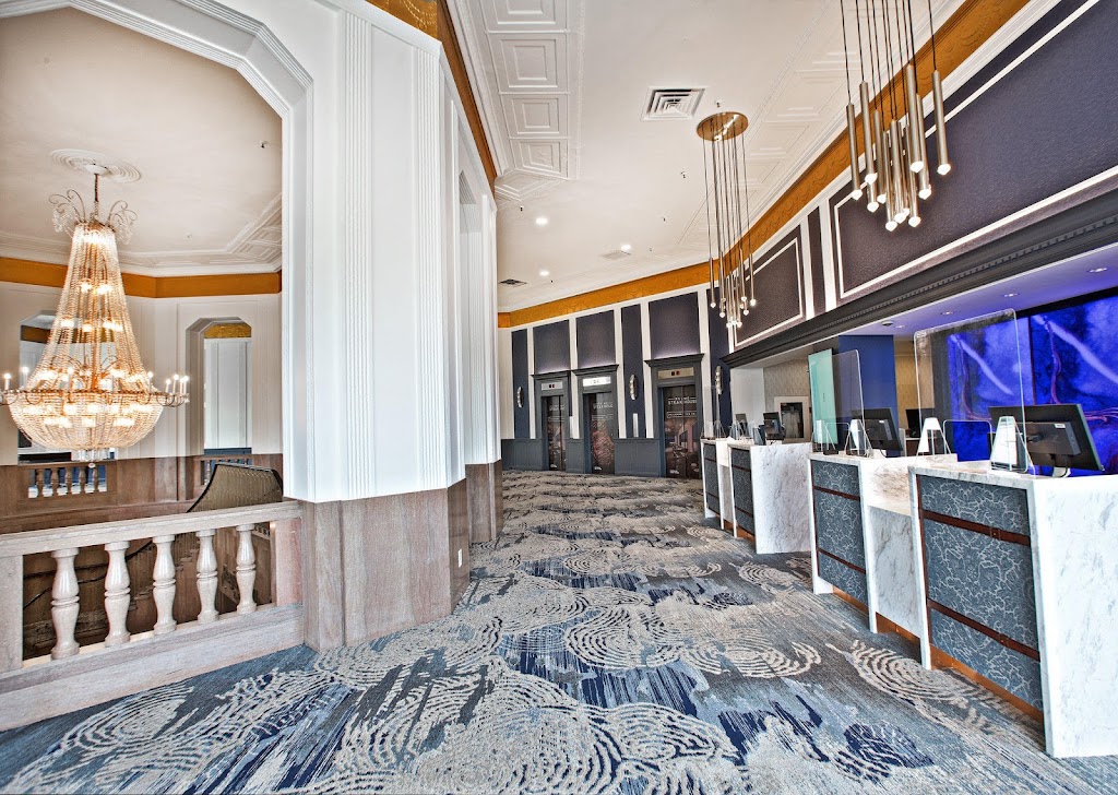 Crowne Plaza Niagara Falls-Fallsview, an IHG Hotel | 5685 Falls Ave, Niagara Falls, ON L2E 6W7, Canada | Phone: (905) 374-4447