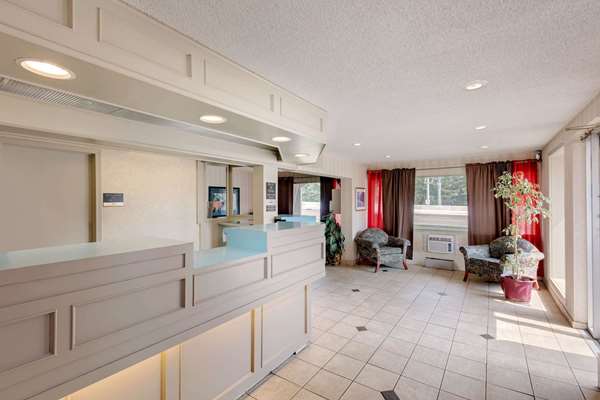 Ramada Limited Calgary Northwest | 2363 Banff Trail NW, Calgary, AB T2M 4L2, Canada | Phone: (403) 289-5571