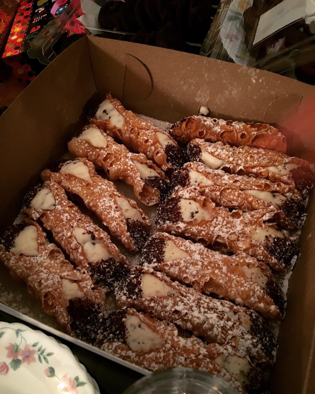 Sams Queenston Bakery (Hamilton) Ltd | 341 Queenston Rd, Hamilton, ON L8K 1H7, Canada | Phone: (905) 547-2882