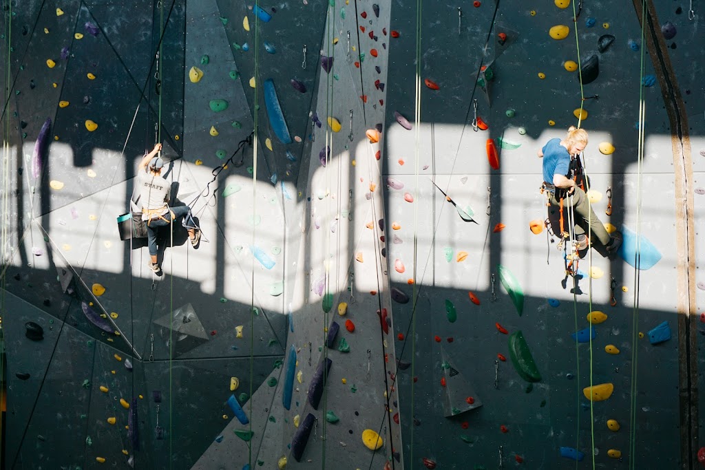 University of Manitoba Climbing Wall | 430 University Crescent, Winnipeg, MB R3T 2N2, Canada | Phone: (204) 474-6100
