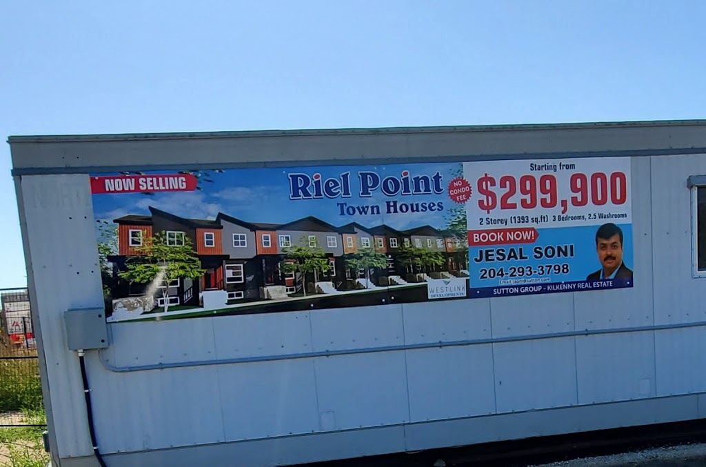Riel pointe town houses | 17 Forrester Ave, Winnipeg, MB R2M 3G4, Canada | Phone: (204) 293-3798