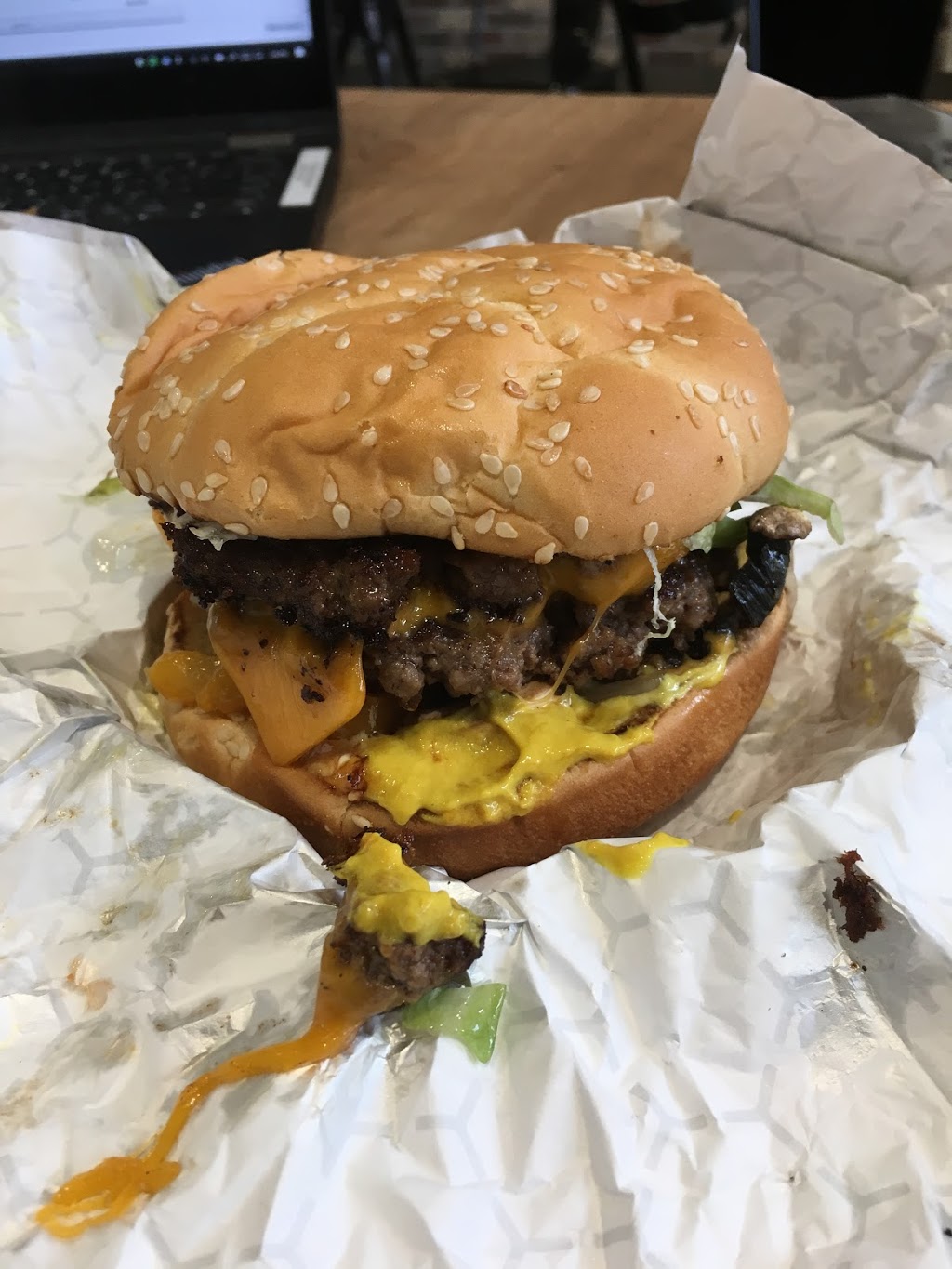 Burger Shack | 45800 Promontory Rd Unit 105, Chilliwack, BC V2R 5Z5, Canada | Phone: (604) 824-6833
