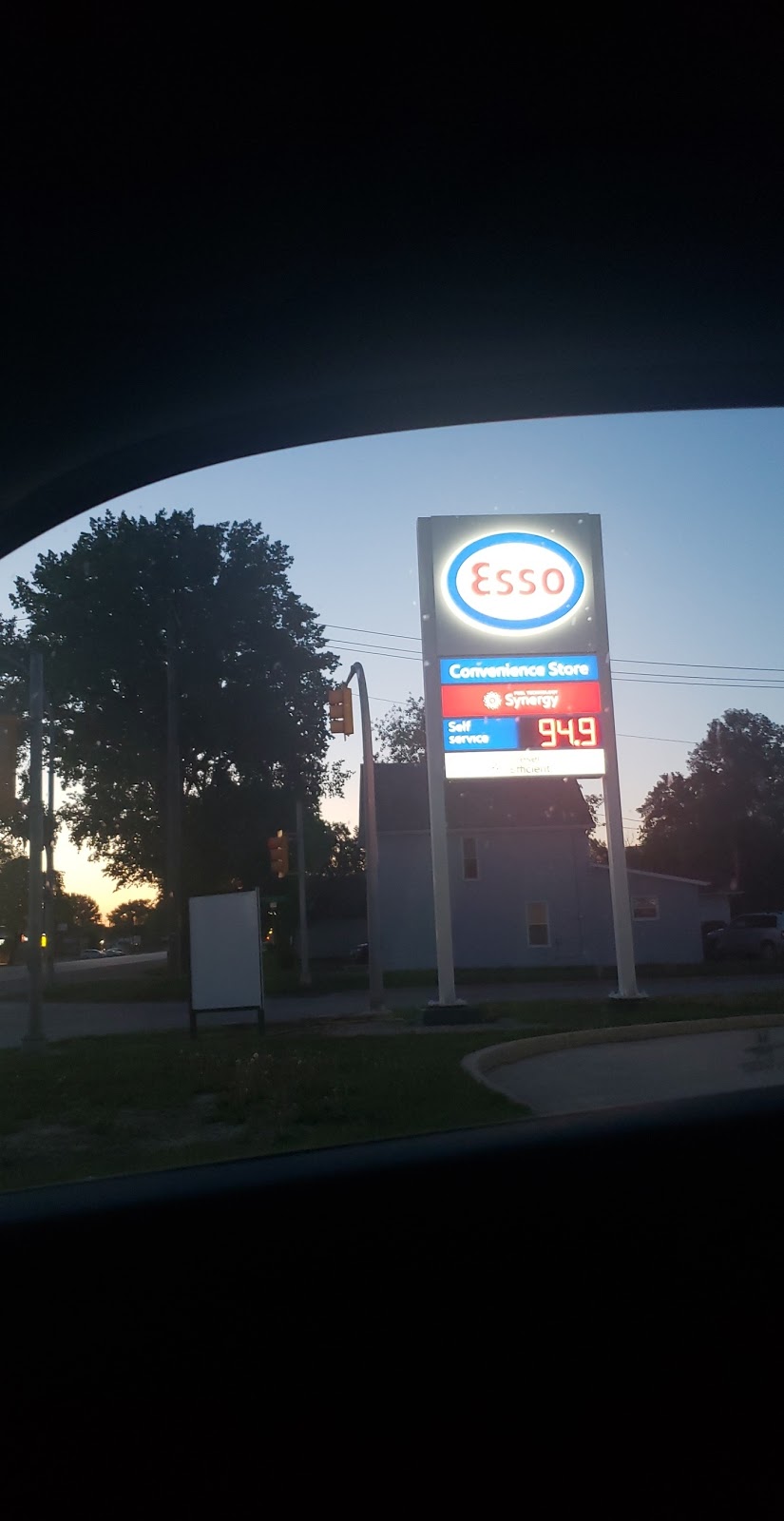 Esso | 1819 Saskatchewan Ave W, Portage la Prairie, MB R1N 0N9, Canada | Phone: (204) 240-2646