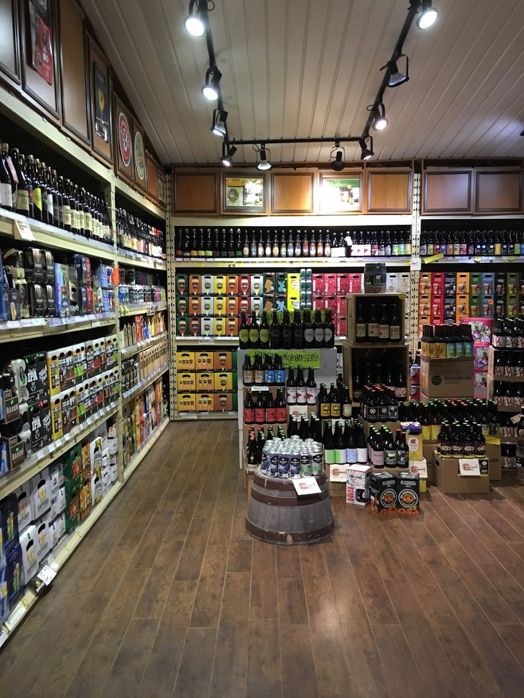 Emile Lauziere | 2015 Rue Saint-Pierre, Drummondville, QC J2C 3Y4, Canada | Phone: (819) 472-2416