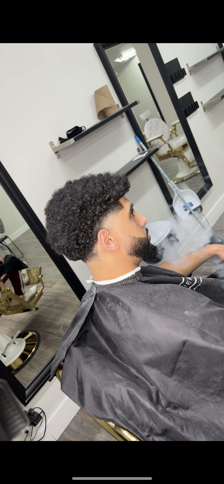 L’Atelier Alayes barbershop | 328 Bd du Curé-Labelle, Fabreville, QC H7P 2P1, Canada | Phone: (514) 884-3484