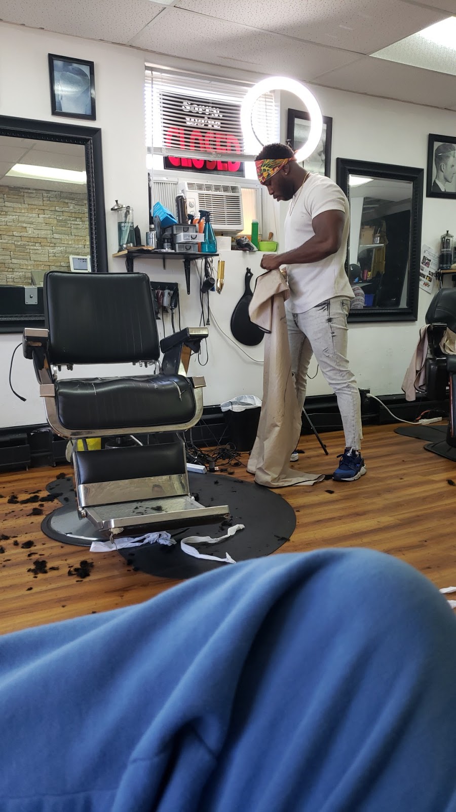 Fademaster Barbershop | 582 Upper Wellington St, Hamilton, ON L9A 3P9, Canada | Phone: (289) 925-4005