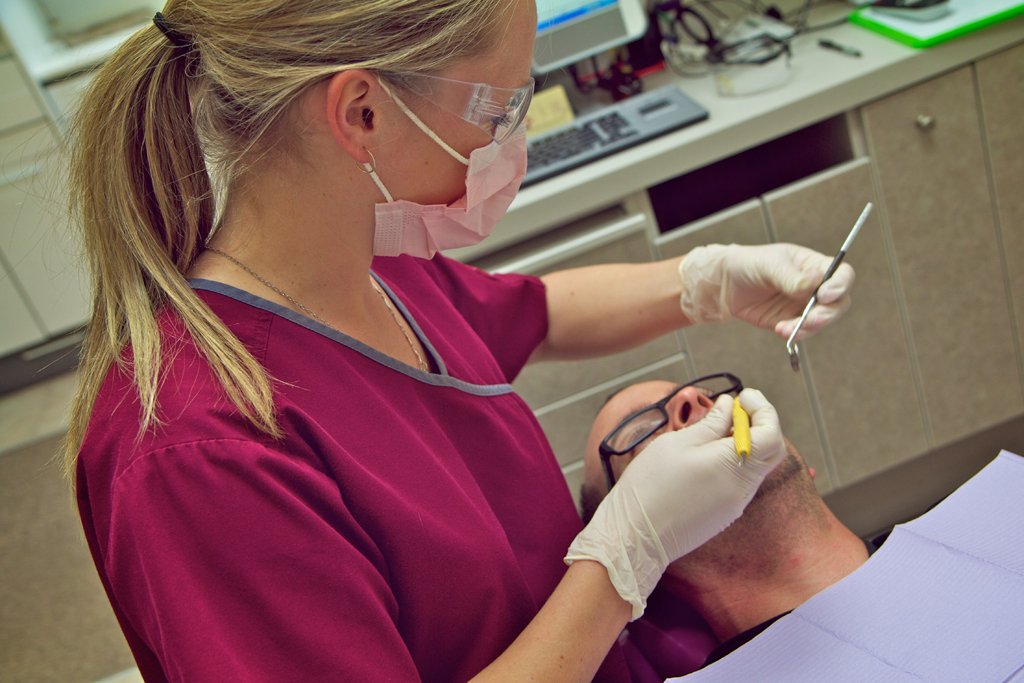 EJC Dentistry | 118 Stinson St, Hamilton, ON L8N 1S5, Canada | Phone: (905) 522-1188