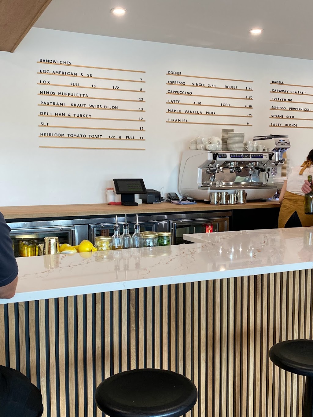 Salty Blonde Bagel Bar | 298 Blake St, Barrie, ON L4M 1K8, Canada | Phone: (705) 721-1661