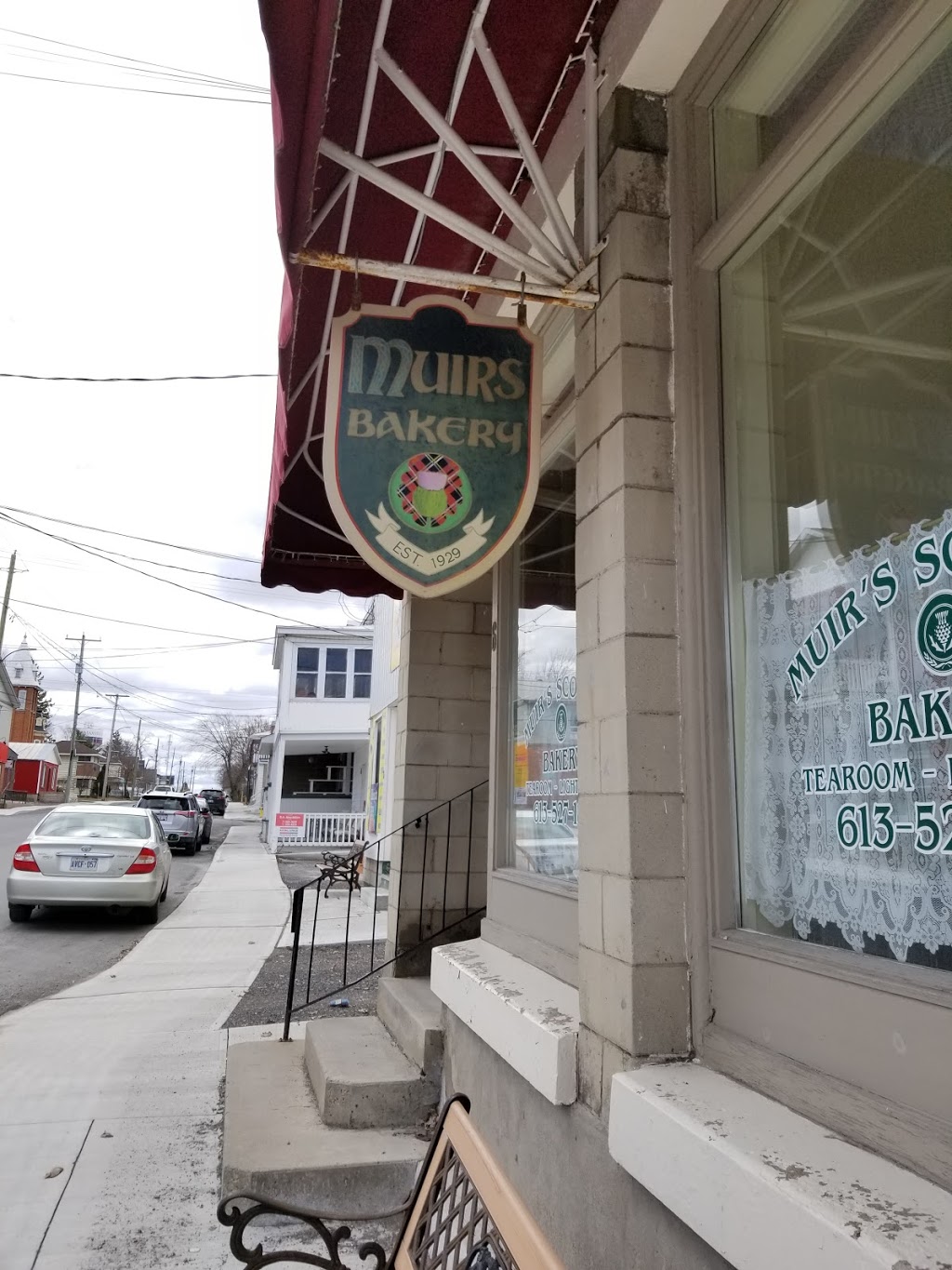 Muirs Bakery | 6 Main St S, Maxville, ON K0C 1T0, Canada | Phone: (613) 527-1806