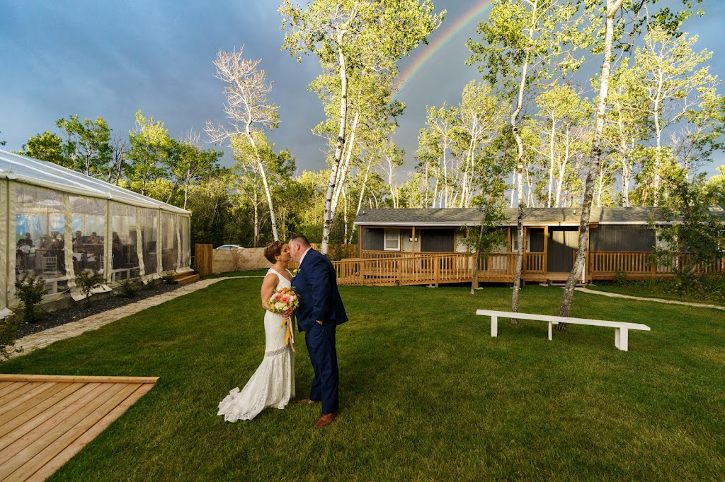Kinloch Grove | 657 Chalet Beach Rd, Chalet Beach, MB R0C 2B0, Canada | Phone: (204) 995-7364