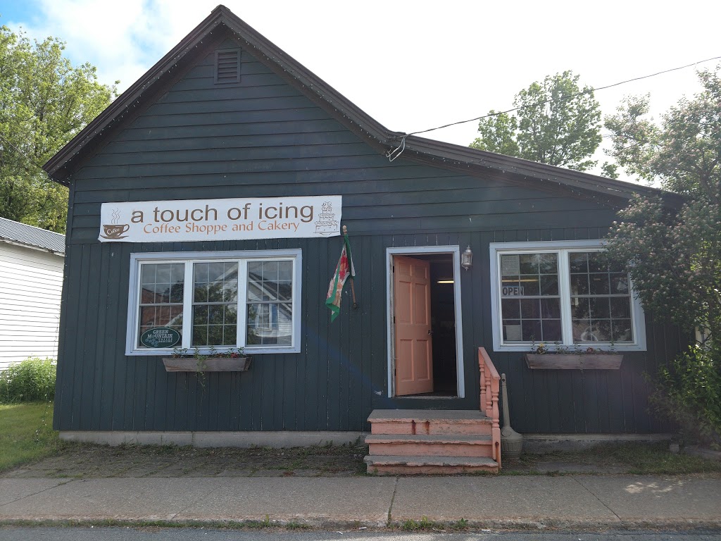 Touch of Icing | 19 Main St, Waddington, NY 13694, USA | Phone: (315) 388-4096