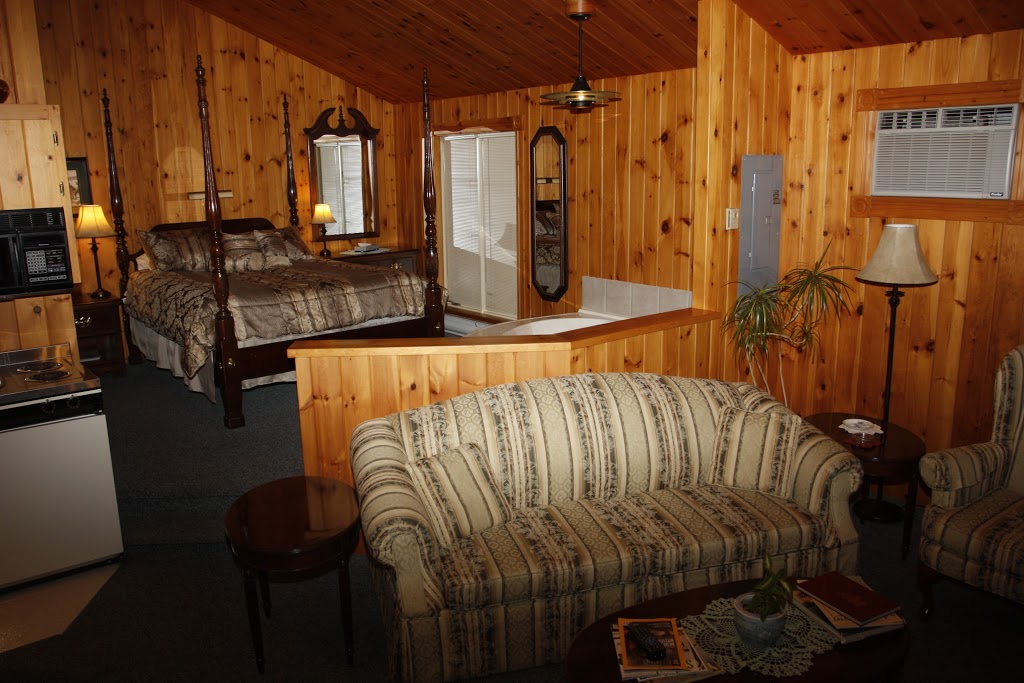 Amherst Shore Country Inn | 5091 NS-366, Amherst, NS B4H 3X9, Canada | Phone: (902) 661-4800