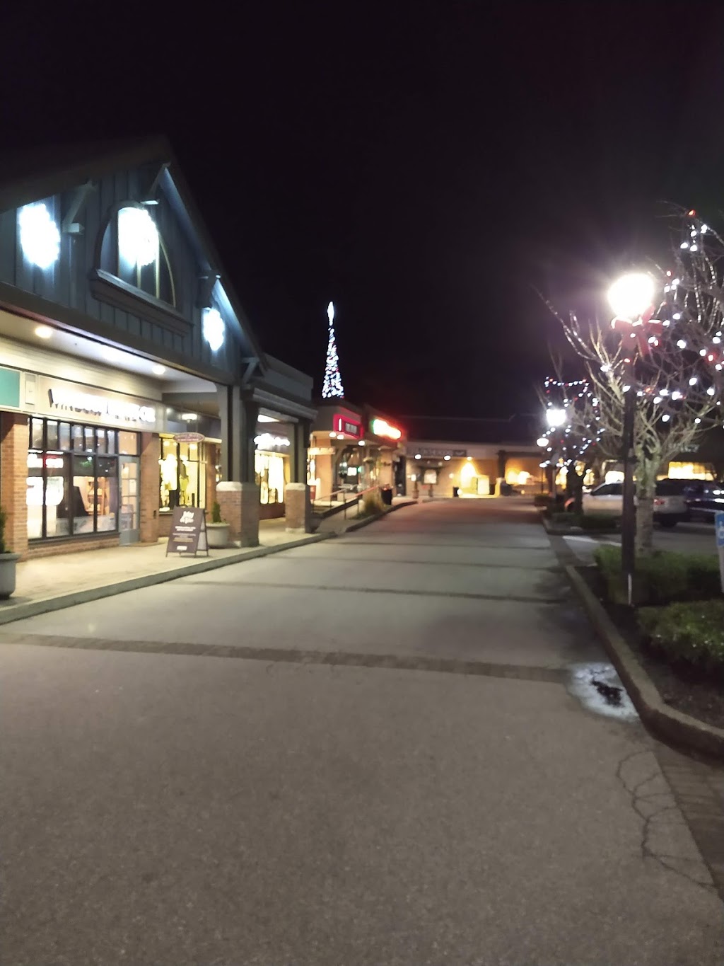 Caulfeild Village | 5303 Headland Dr, West Vancouver, BC V7W 3C5, Canada | Phone: (604) 923-4747