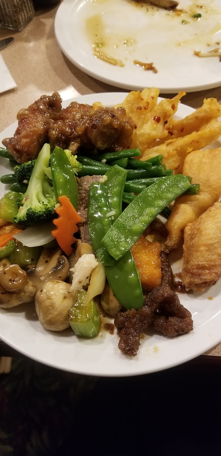Szechuan City Restaurant & Buffet | 110 Burnside Rd E, Victoria, BC V9A 1A2, Canada | Phone: (250) 386-2288