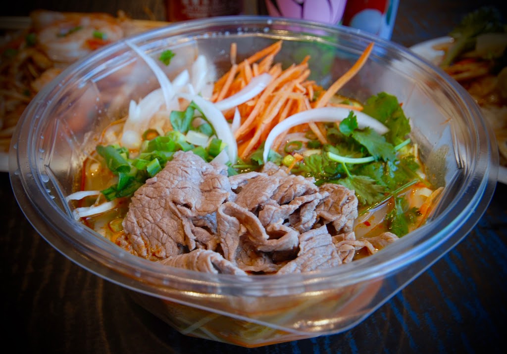 Thai Express | Le Centre de Victoriaville, 481 Boulevard Jutras E, Victoriaville, QC G6P 7H4, Canada | Phone: (819) 604-0731