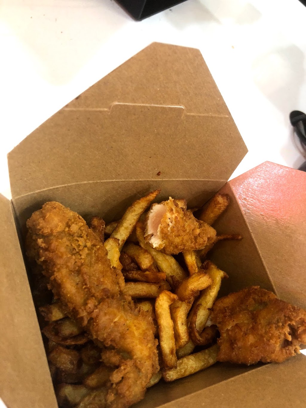 Frite Alors - Vieux Port | 2 Rue de la Commune E, Montréal, QC H2Y 4B2, Canada | Phone: (514) 718-7660