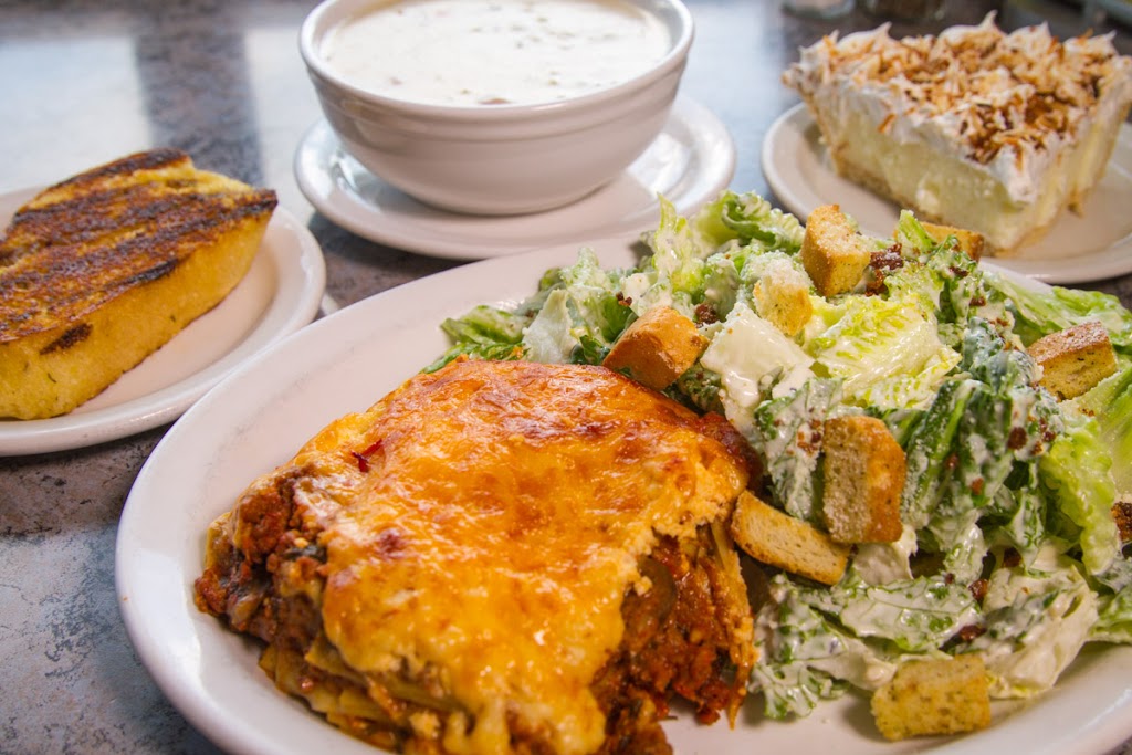 North Star Restaurant | 14368 Elginfield Rd, Lucan, ON N0M 2J0, Canada | Phone: (519) 227-4036