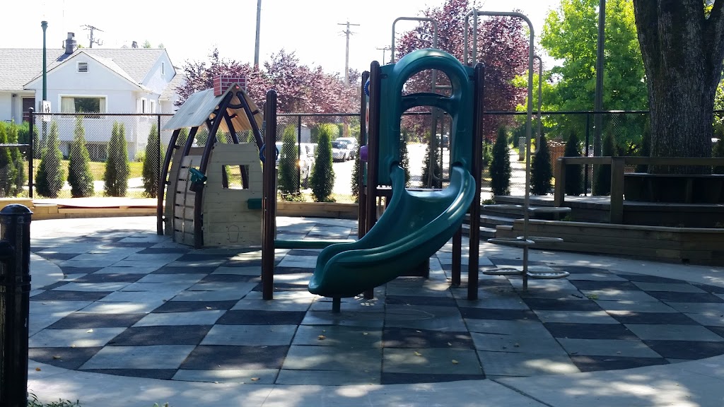 Our House Child Care Centre | 123 W 16th Ave, Vancouver, BC V5Y 3B7, Canada | Phone: (604) 707-0311
