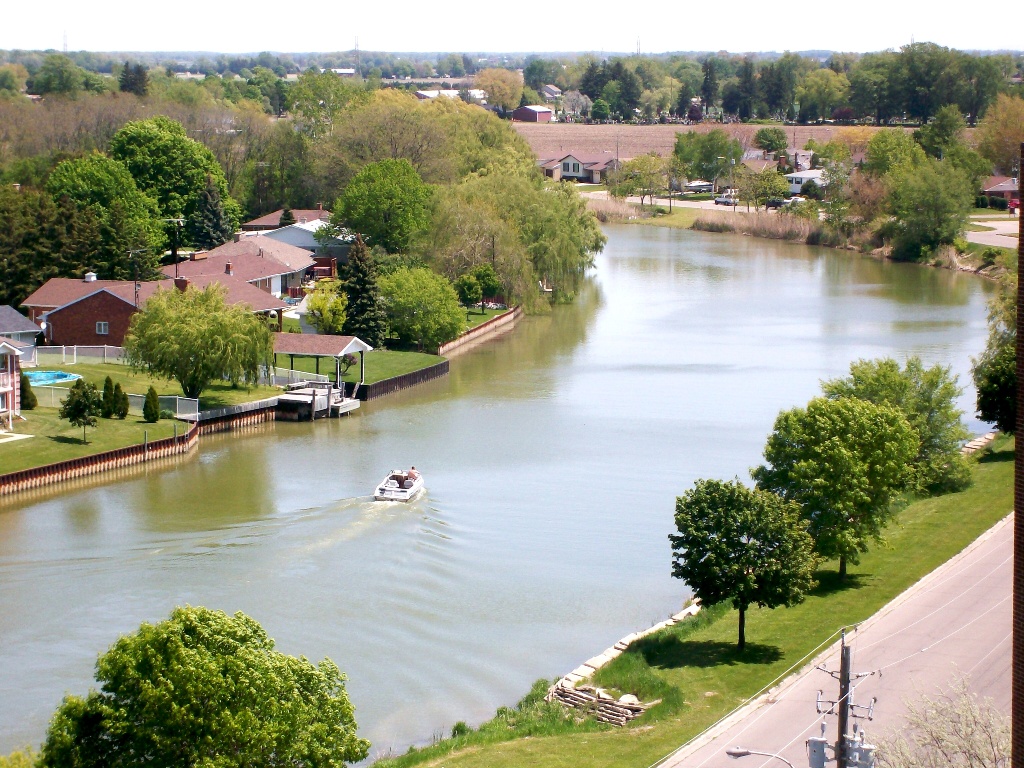 Riverview Towers | 750 Wallace St E, Wallaceburg, ON N8A 4Y1, Canada | Phone: (855) 371-1201