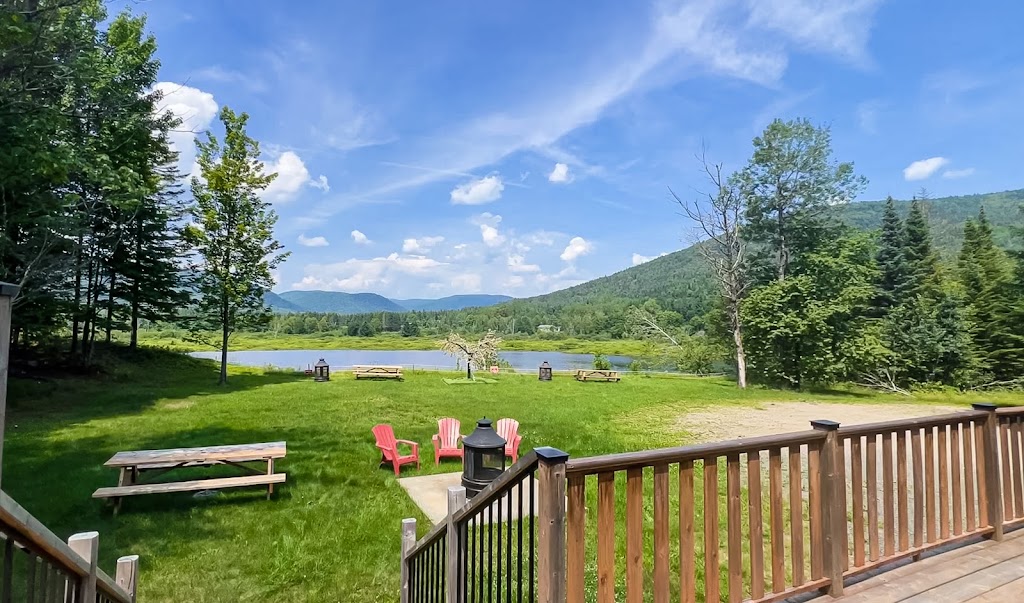 Chalet Au Tournant de la Rivière | 259 Chem. Redmond, Saint-Gabriel-de-Valcartier, QC G3N 1E1, Canada | Phone: (418) 694-9311