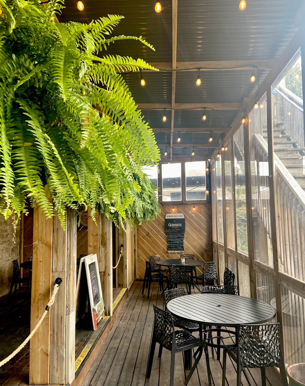 Shepherds Pub | 5 E Mill St, Elora, ON N0B 1S0, Canada | Phone: (519) 846-5775