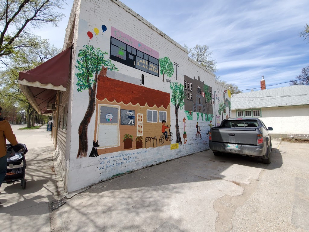 Ruby Grocery | 967 Wolseley Ave, Winnipeg, MB R3G 1E8, Canada | Phone: (204) 774-2681