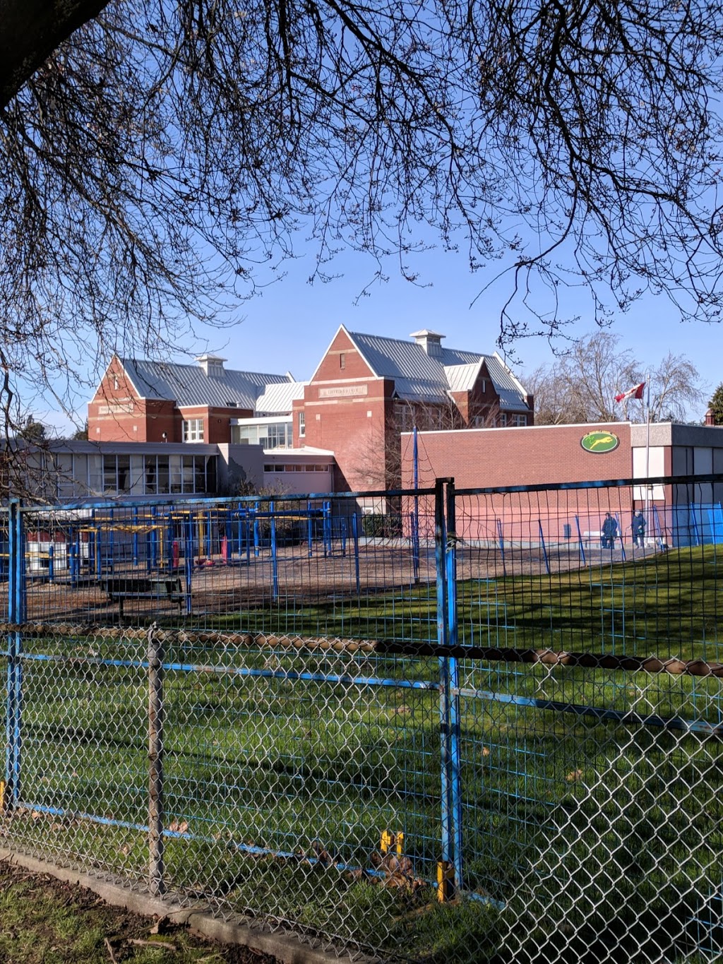 Margaret Jenkins Elementary | 1824 Fairfield Rd, Victoria, BC V8S 1G8, Canada | Phone: (250) 598-5191