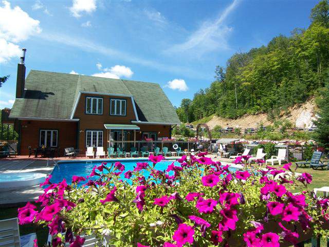 Club Privilege Mont Tremblant | 2140 Chem. du Village, Mont-Tremblant, QC J8E 1K4, Canada | Phone: (819) 425-9818