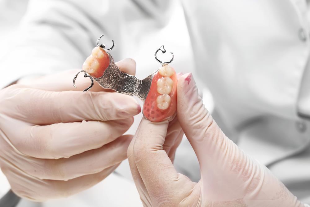 Clinique De Denturologie Gabrielle Lambert | 1460 Boulevard Rome, Brossard, QC J4W 2T4, Canada | Phone: (450) 486-6624