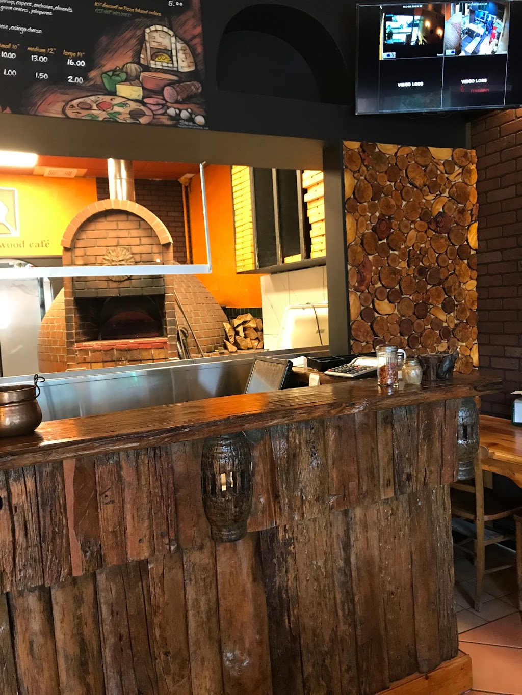 The Firewood Café | 3004 Cambie St, Vancouver, BC V5Z 2V9, Canada | Phone: (604) 873-0001